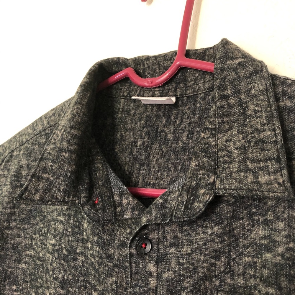 BUTTON UP DRESS SHIRT - Picture 3 of 6